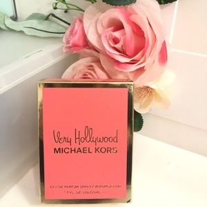 MICHAEL KORS Very Hollywood Spray
